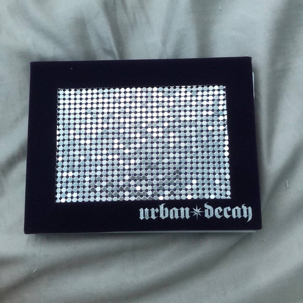 Urban Decay deluxe shadow box (discontinued)